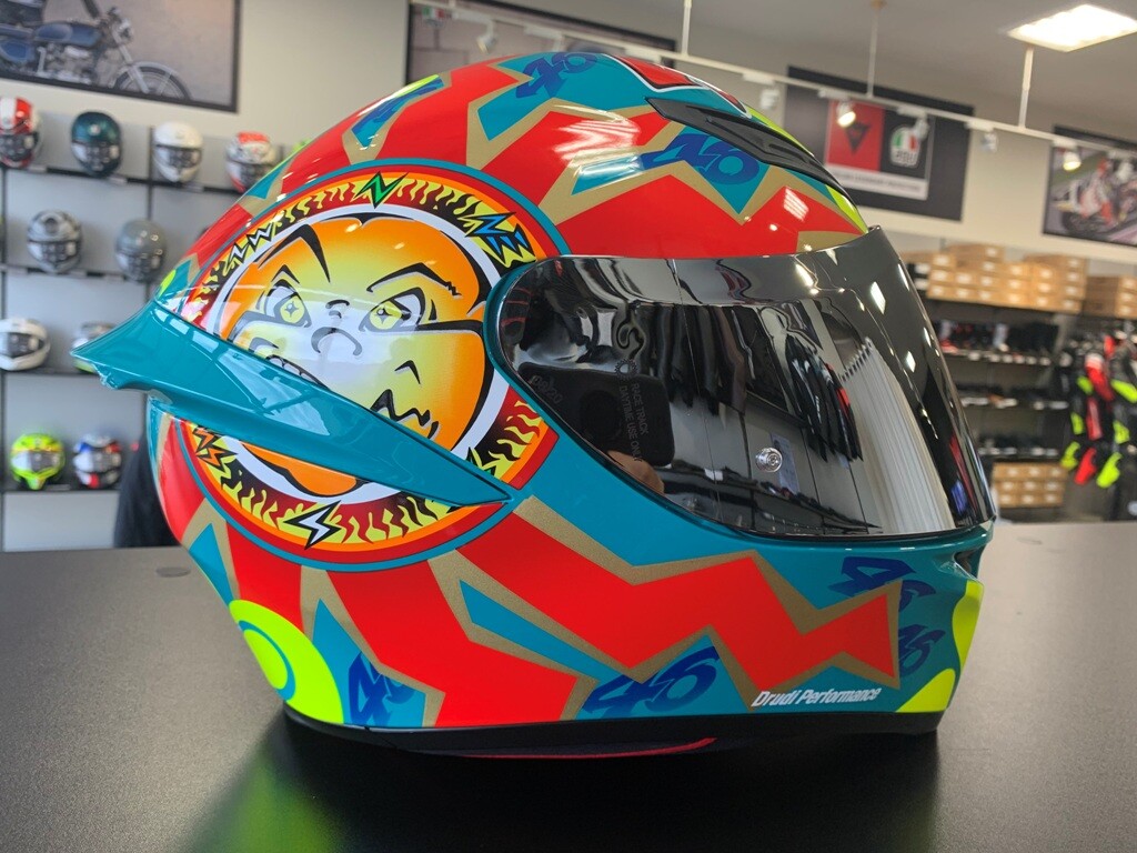 大人気のヘルメットにNewカラーが登場【K1Sヘルメット】